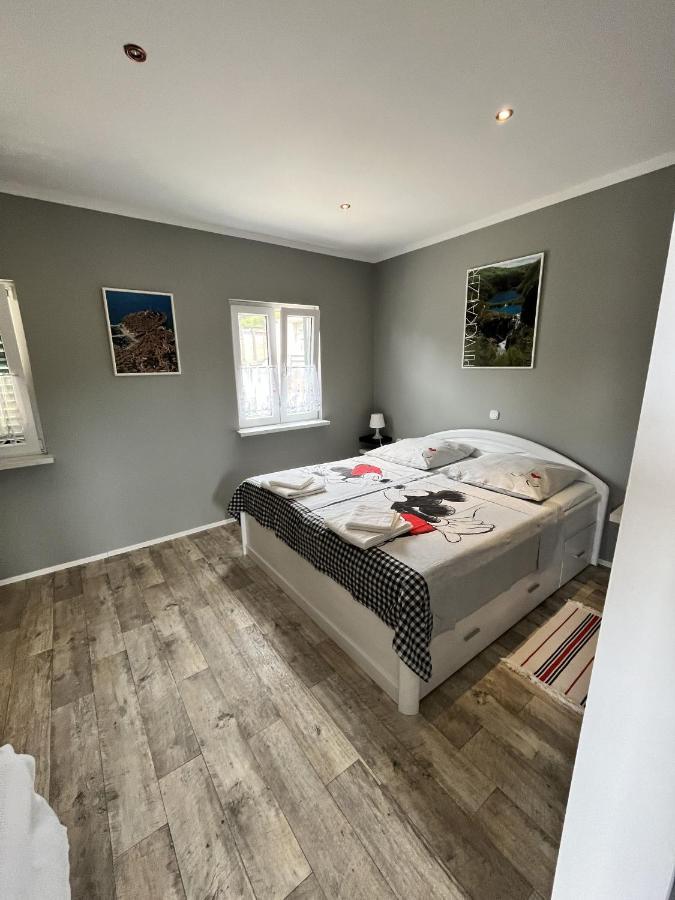 Apartmani Axa 卢卡瓦克 外观 照片